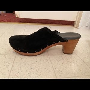Ugg Clog